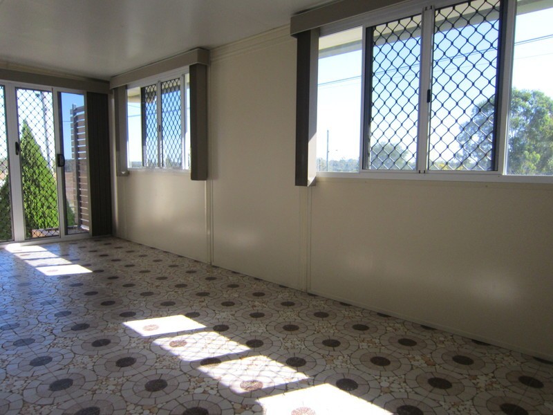 112 Aspinall Street, Leichhardt QLD 4305