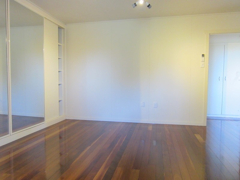 112 Aspinall Street, Leichhardt QLD 4305