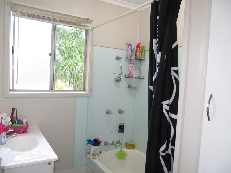 122 Moores Pocket Road, Moores Pocket QLD 4305