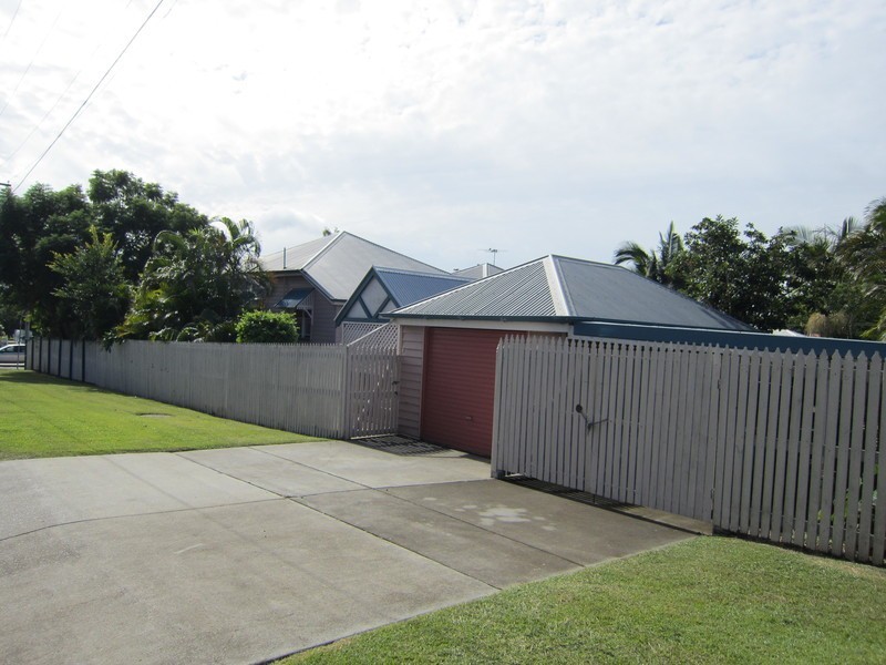 85 Glebe Road, Silkstone QLD 4304