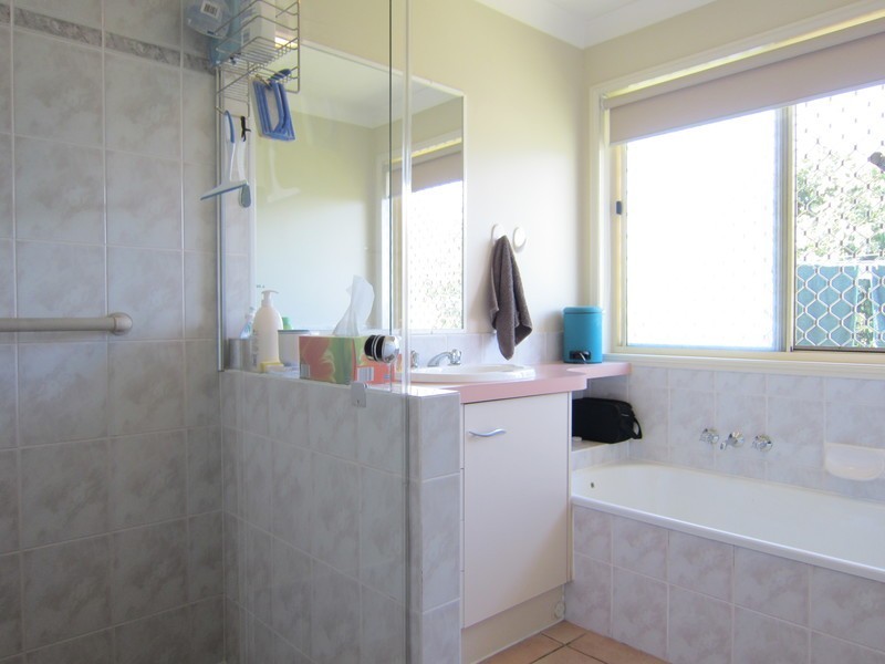 10 Rangeview Drive, Flinders View QLD 4305