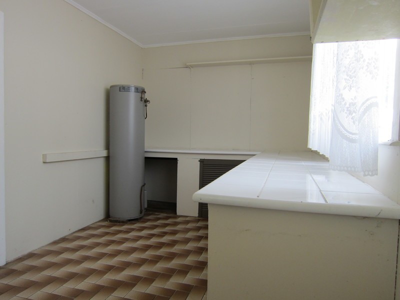 169 South Station Road, Silkstone QLD 4304