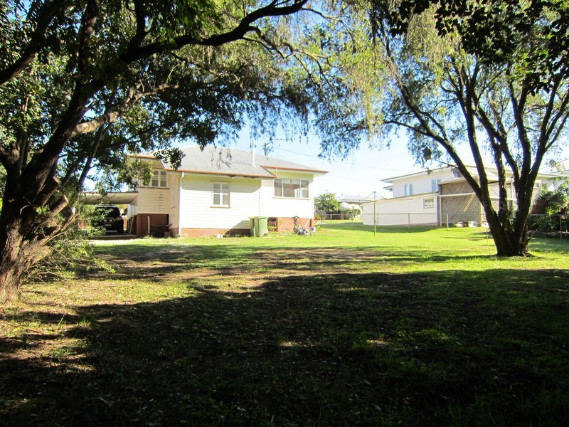 44 Walkers Lane, Booval QLD 4304