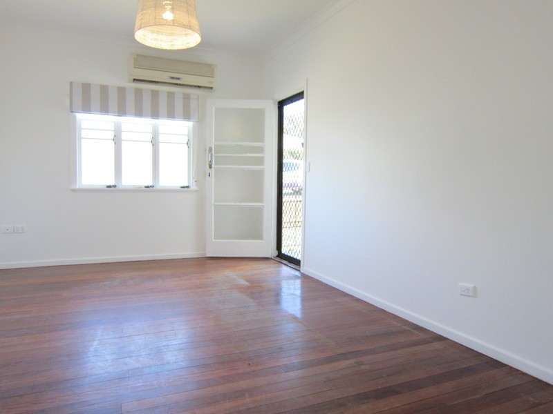 44 Walkers Lane, Booval QLD 4304