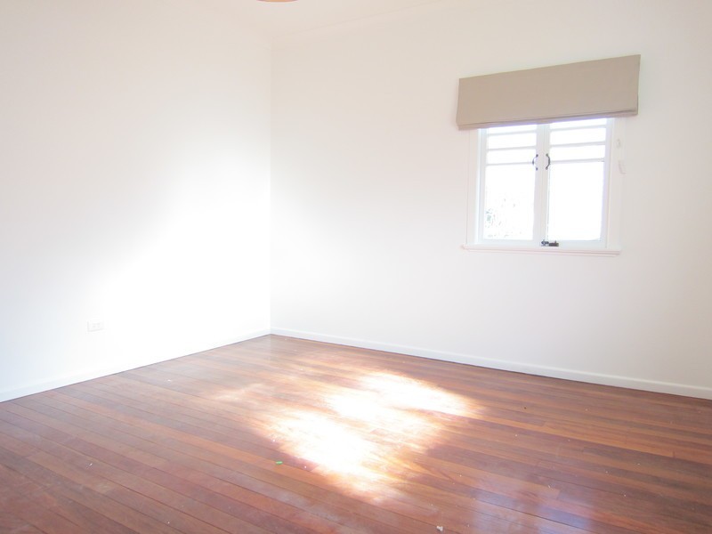 44 Walkers Lane, Booval QLD 4304