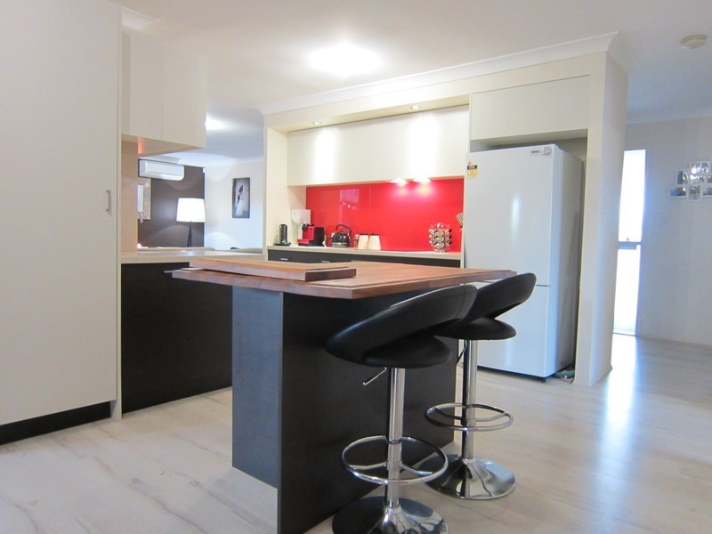 39 Burgess Street, Raceview QLD 4305