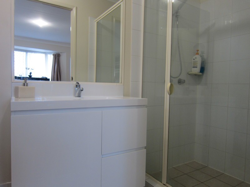 39 Burgess Street, Raceview QLD 4305