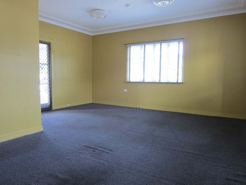 9 Gray Street, Ipswich QLD 4305