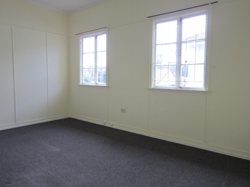 9 Gray Street, Ipswich QLD 4305