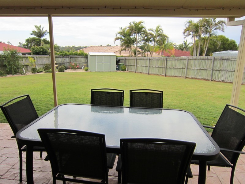 6 Japonica Court, Yamanto QLD 4305