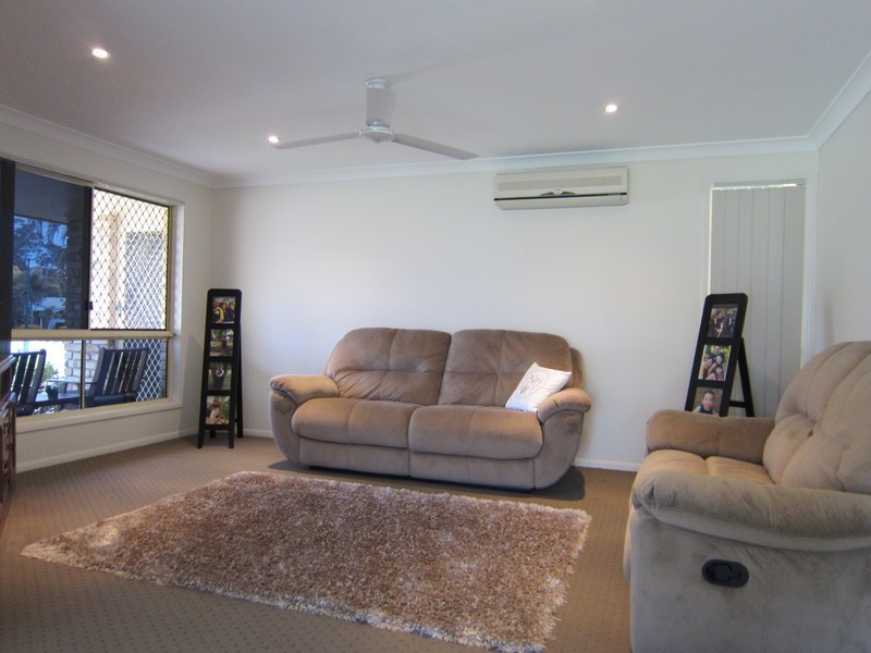 6 Japonica Court, Yamanto QLD 4305