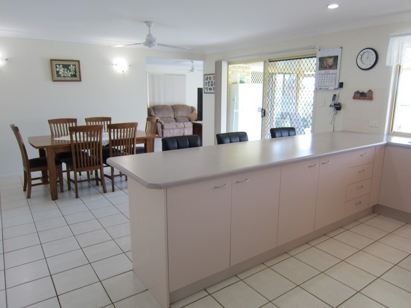 6 Japonica Court, Yamanto QLD 4305