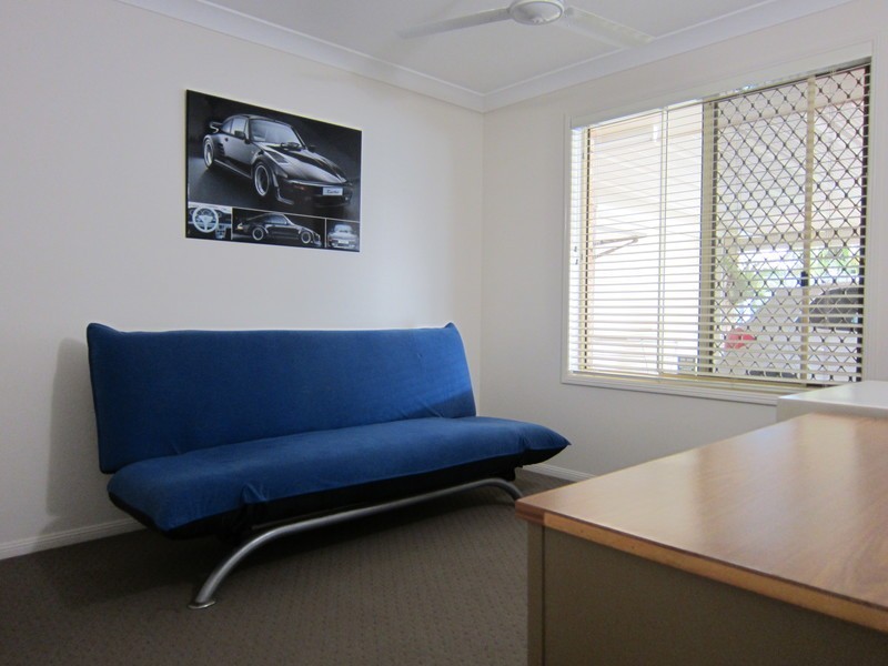 6 Japonica Court, Yamanto QLD 4305