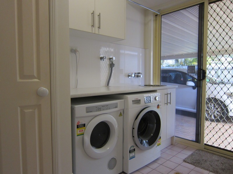 6 Japonica Court, Yamanto QLD 4305