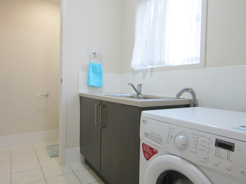 3/6 Denman Street, Leichhardt QLD 4305