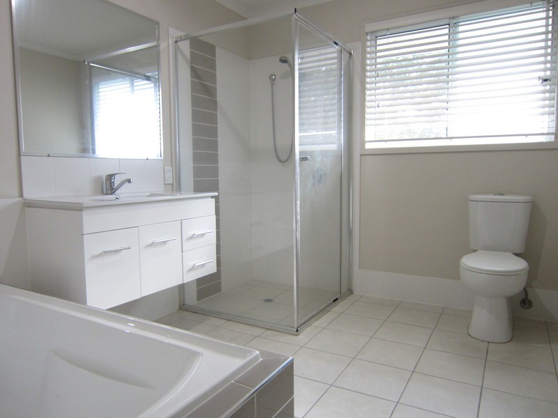 3/6 Denman Street, Leichhardt QLD 4305