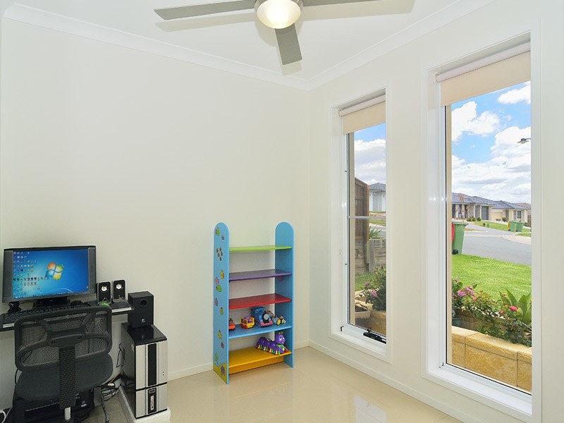 3 Azure Court, Deebing Heights QLD 4306