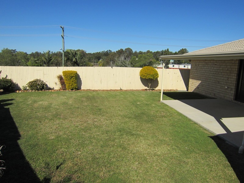 2 Burswood Close, Wulkuraka QLD 4305
