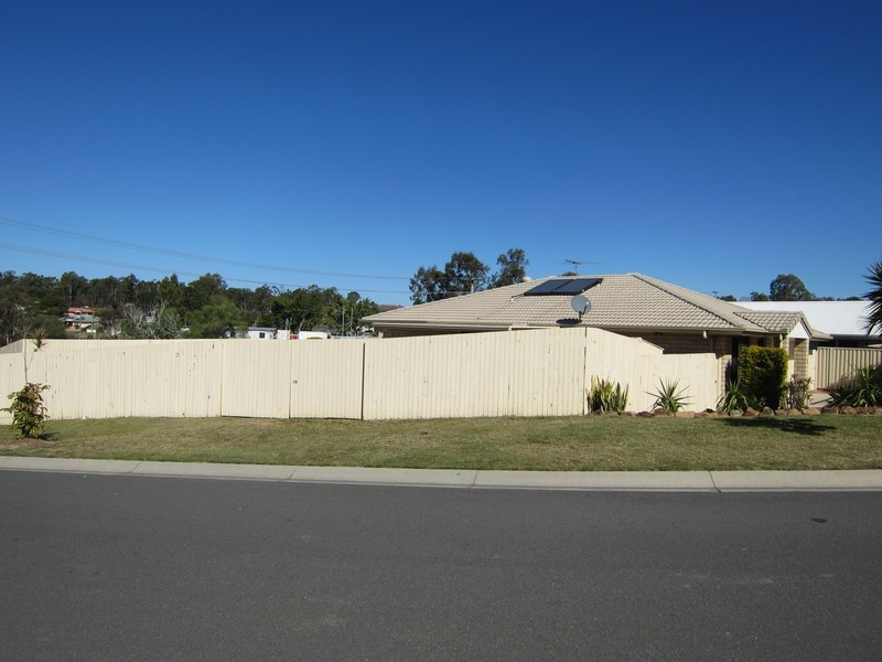 2 Burswood Close, Wulkuraka QLD 4305
