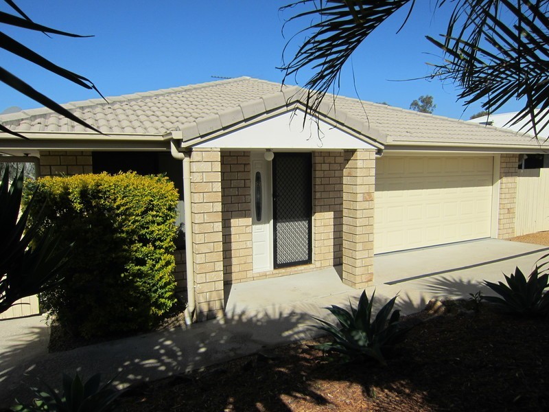 2 Burswood Close, Wulkuraka QLD 4305