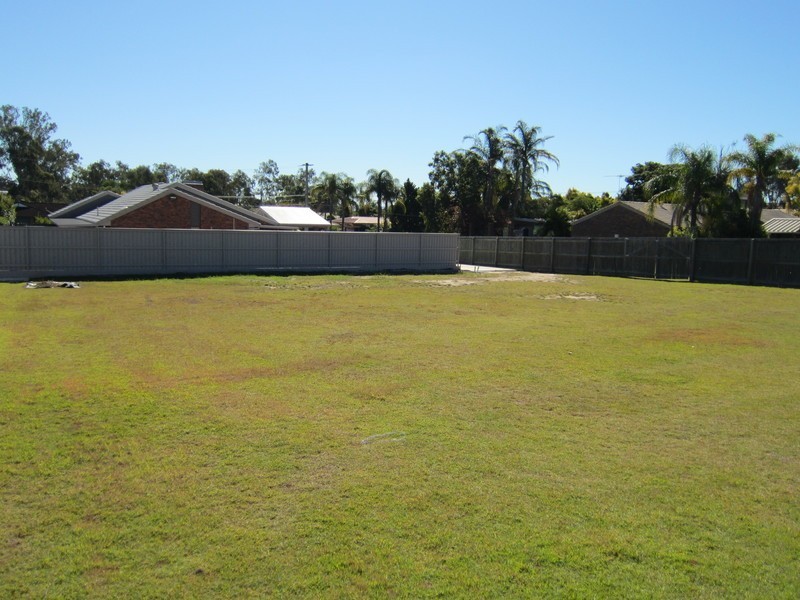 11 Equestrian Drive, Yamanto QLD 4305