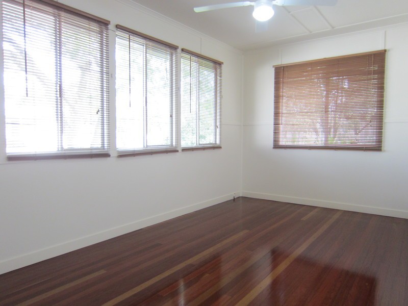 1 Grenville Street, Basin Pocket QLD 4305