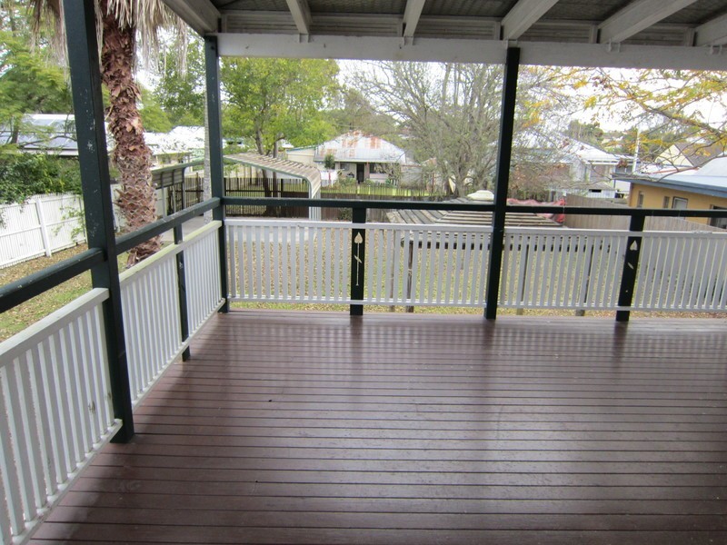 53 Cothill Road, Silkstone QLD 4304