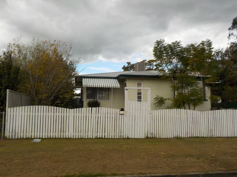 22 Vineyard Street, One Mile QLD 4305