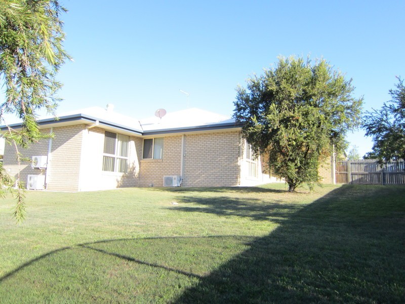 67 Willowtree Drive, Flinders View QLD 4305