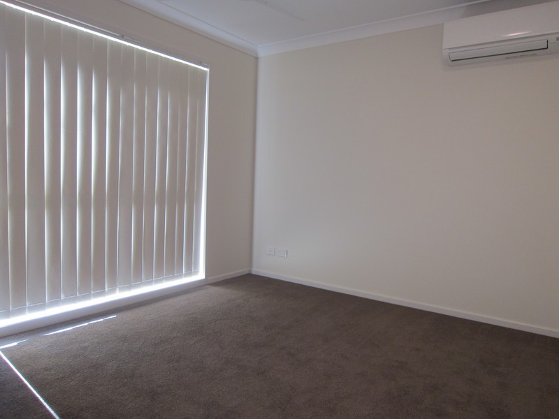 67 Willowtree Drive, Flinders View QLD 4305