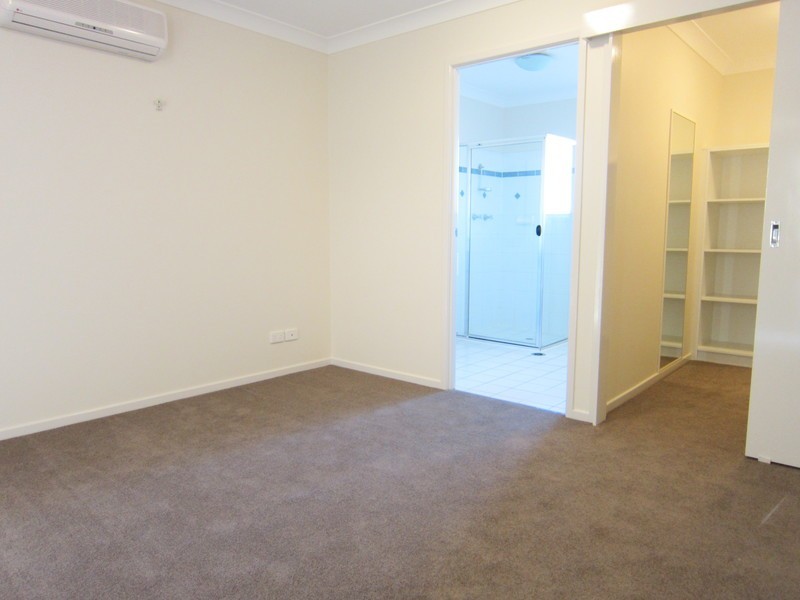 67 Willowtree Drive, Flinders View QLD 4305
