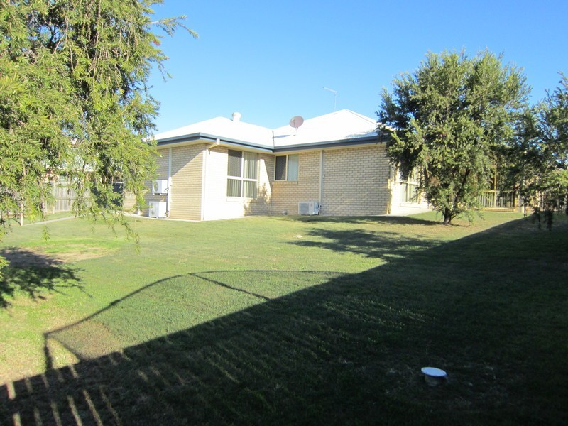 67 Willowtree Drive, Flinders View QLD 4305