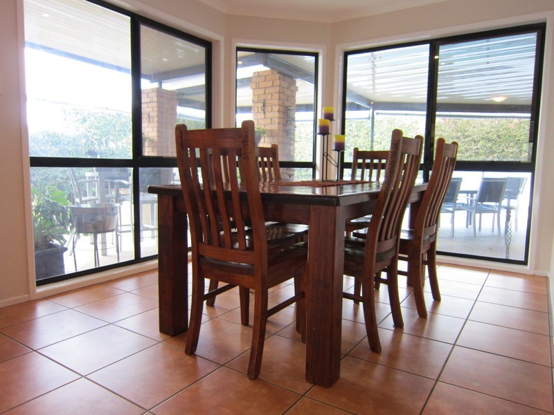 4 Redwood Place, Yamanto QLD 4305