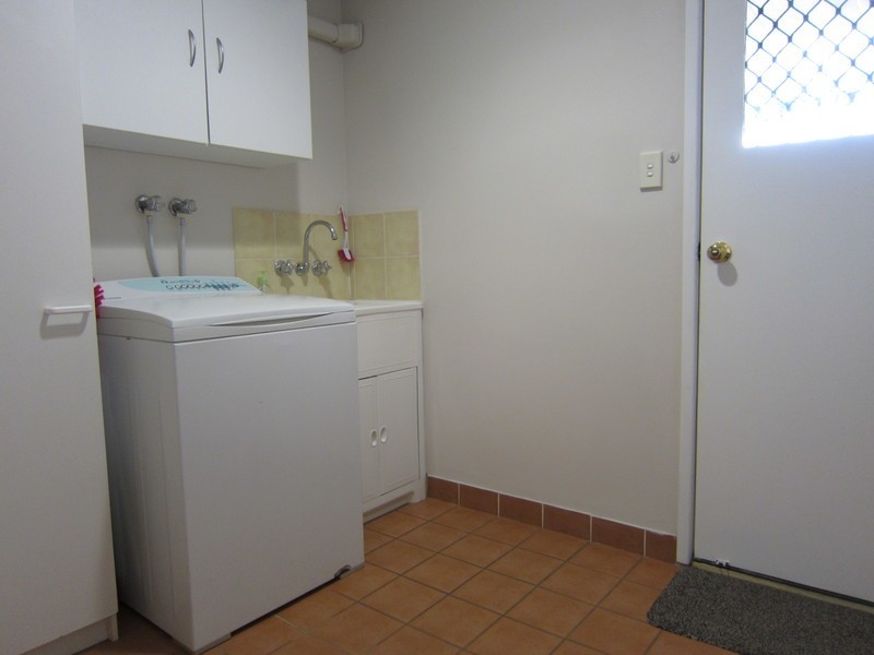 4 Redwood Place, Yamanto QLD 4305