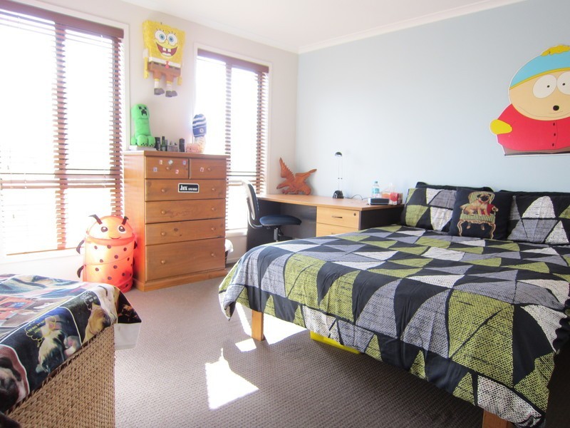 4 Redwood Place, Yamanto QLD 4305