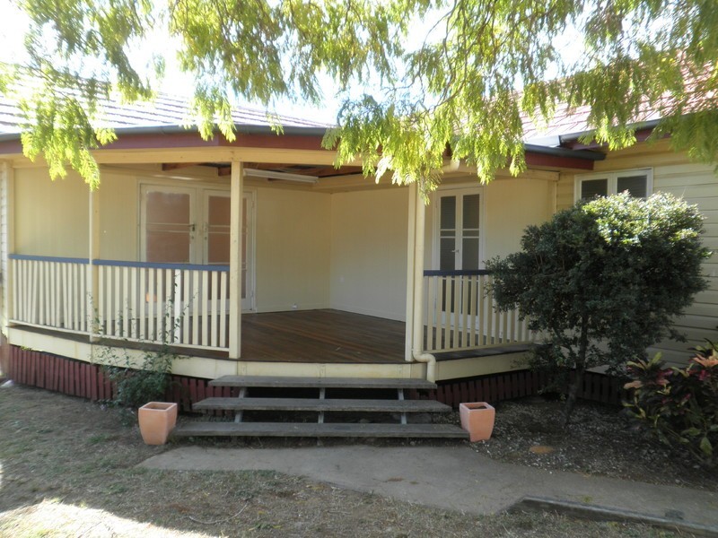 27 Denman Street, Leichhardt QLD 4305