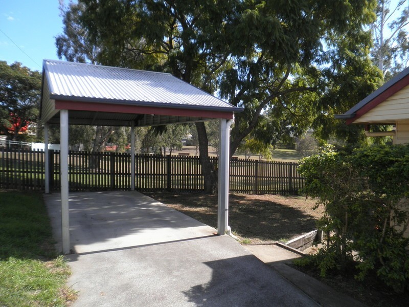 27 Denman Street, Leichhardt QLD 4305