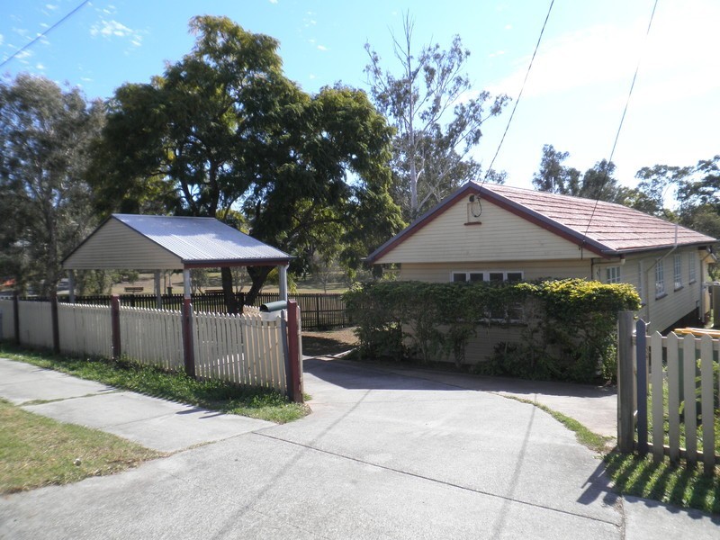 27 Denman Street, Leichhardt QLD 4305