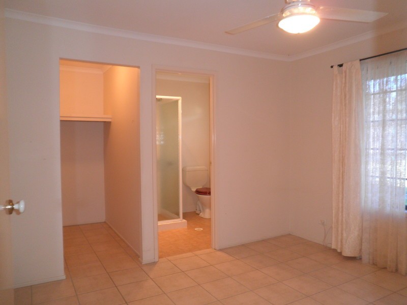 31 Comona Court, Wulkuraka QLD 4305