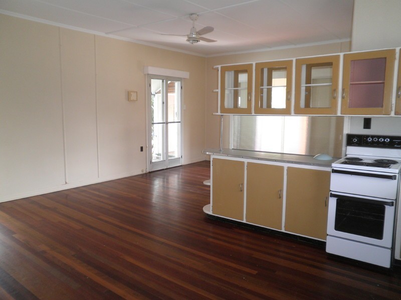 15 Pommer Street, Brassall QLD 4305