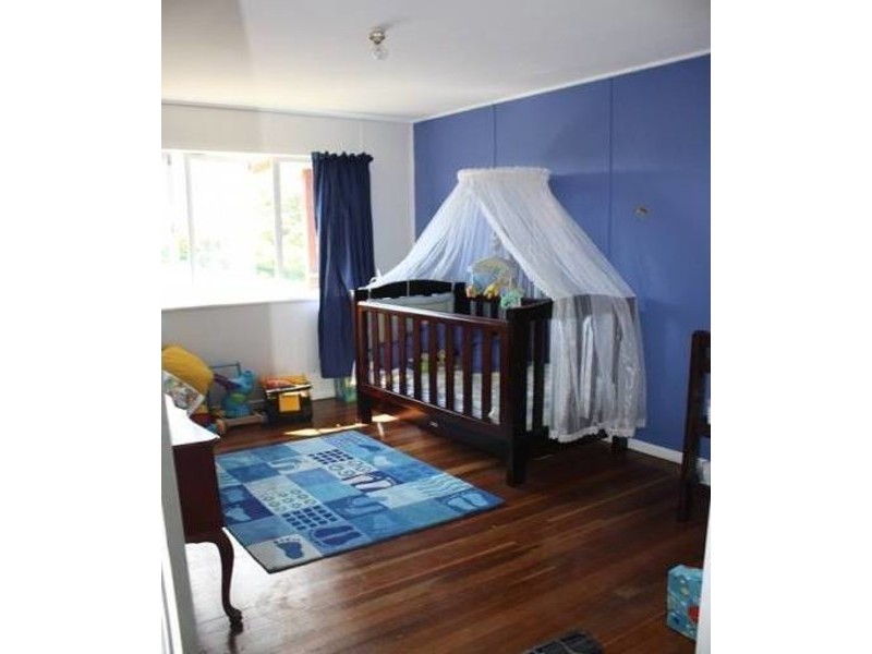 149 Raceview Street, Raceview QLD 4305