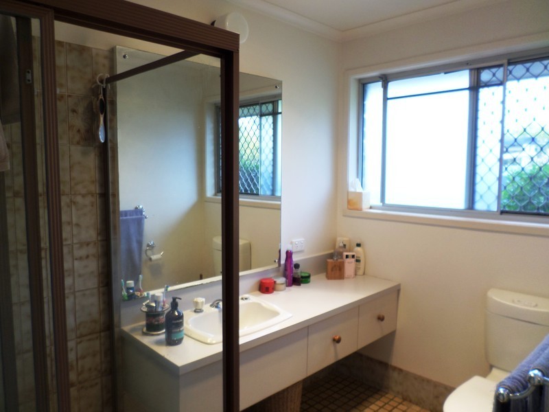 9 Brown Court, Brassall QLD 4305