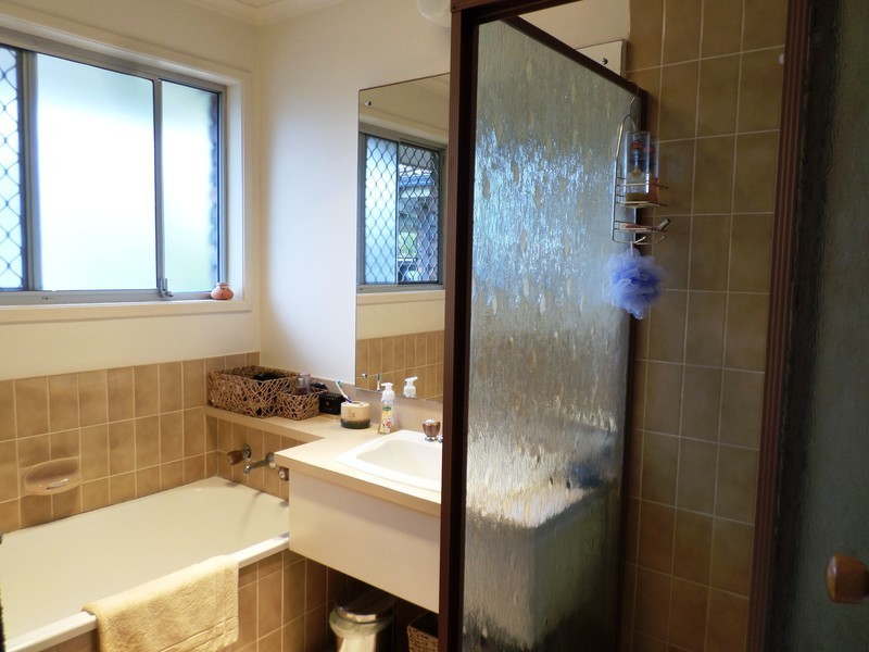 9 Brown Court, Brassall QLD 4305