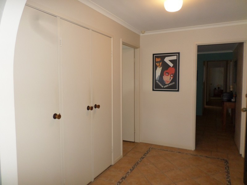 9 Brown Court, Brassall QLD 4305