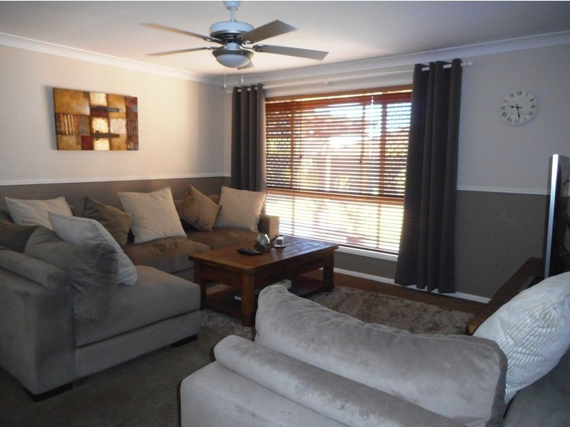 9 St Aubins Drive, Brassall QLD 4305