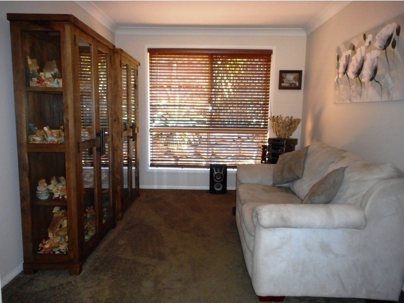 9 St Aubins Drive, Brassall QLD 4305