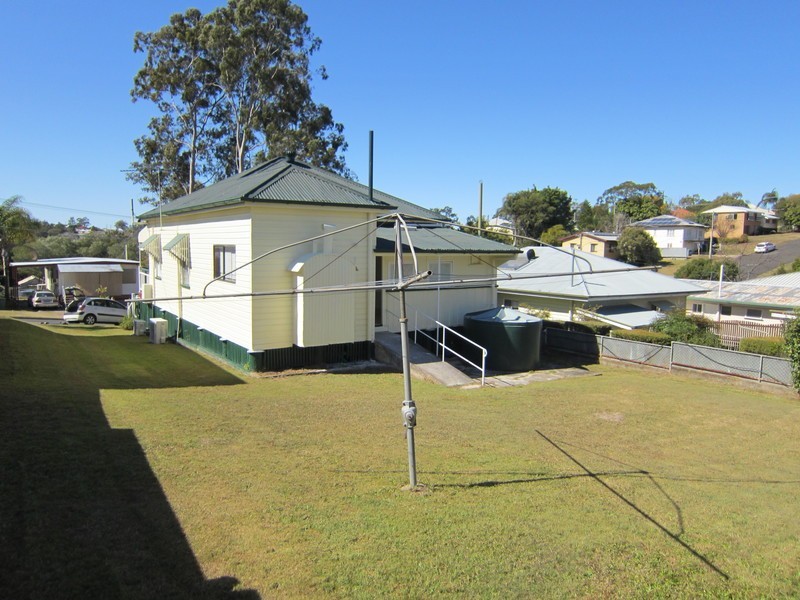 10 Freeman Street, North Ipswich QLD 4305