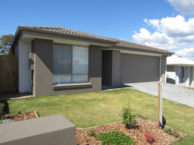 5 Brushbox Street, Ripley QLD 4306