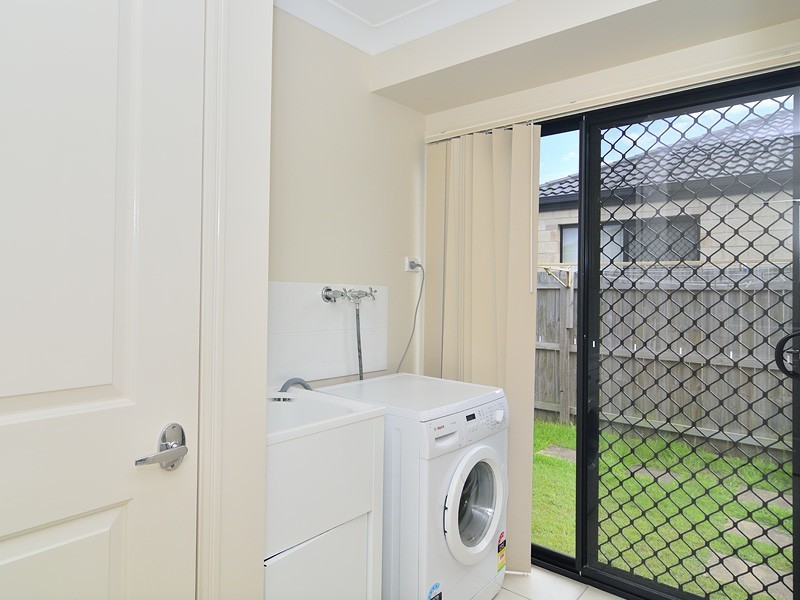 69 Vineyard Street, One Mile QLD 4305