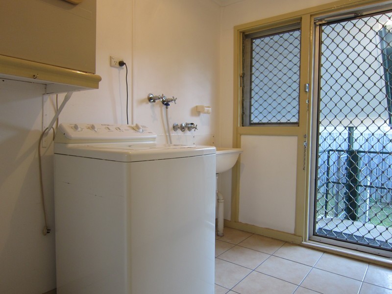 9 Maenporth Street, Leichhardt QLD 4305